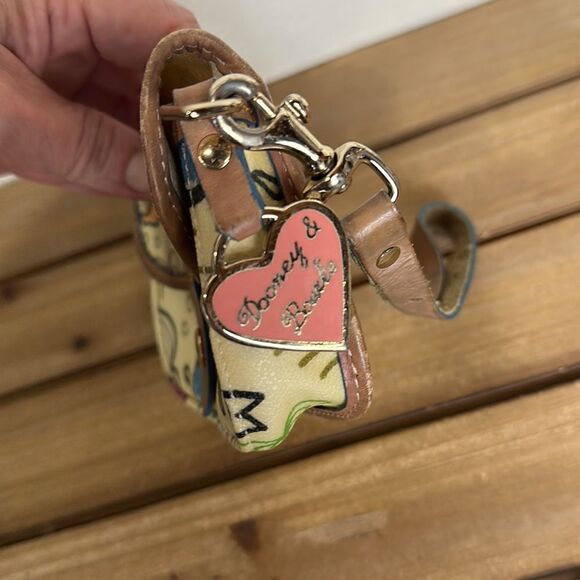 WALT DISNEY WORLD DISNEYLAND Dooney & Bourke Wristlet - Picture 5 of 12